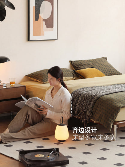 实木床卧室胡桃色双人床小户型包豪斯无床头榻榻米