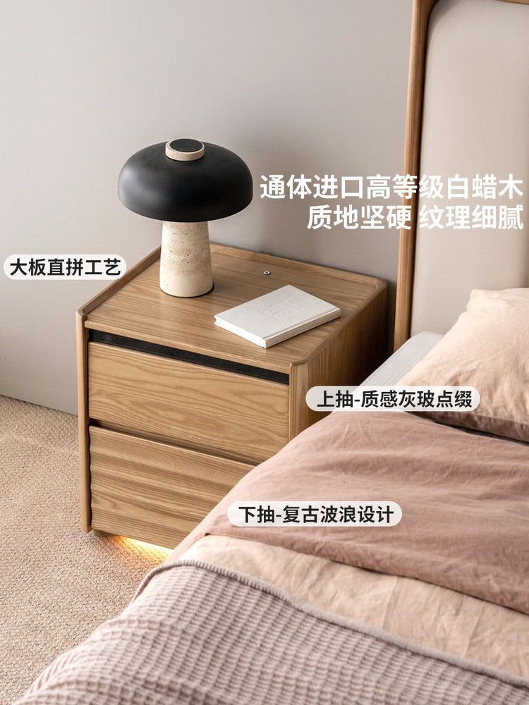 实木床头柜现代简约卧室收纳柜白蜡木黑标带灯储物柜