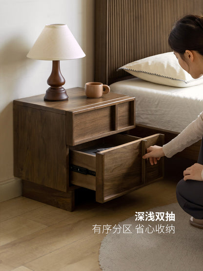 实木床头柜黑胡桃木收纳抽屉柜轻奢骨骼线卧室靠墙储物柜